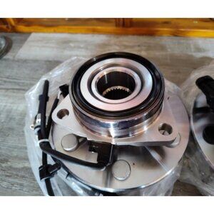 4WD ONLY Front Wheel Hub and Bearing Assembly 515036 Wheel Bearing